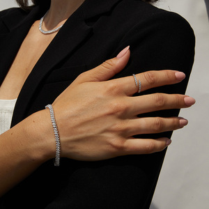 Anillo Ajustable de Plata de Ley 925 SPJ <span class=keywords><strong>Super</strong></span> Supplier, Brillante con Circonita 5A, Diseño Minimalista de Banda Abierta para Mujer - Product Image 2