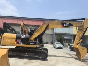 Presque neuf au Japon, mini-pelle d'occasion de 3.5 tonnes CAT320D2, pelle sur chenilles d'occasion japonaise, prix à vendre - Product Image 5