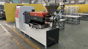 Prensa de Aceite de Linaza 6YL-150ZD, Prensa de Aceite Comercial Totalmente Automática, Función de Prensado en Frío, Equipo para Retención de Nutrientes - Product Image 3