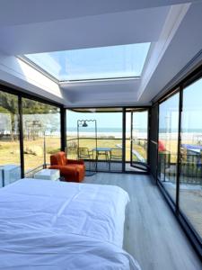 Casa Prefabricada Modular de Lujo Ecológica Moderna de China, Contenedor de Acero con Baños de Madera, Estructura de Acero Galvanizado, Casa Espacial Tipo <span class=keywords><strong>Apple</strong></span> - Product Image 4
