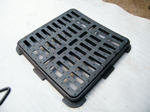 Grilles de drainage carrées en <span class=keywords><strong>fonte</strong></span> ductile C250 pour allées, couvercles de caniveaux d'égout en <span class=keywords><strong>fonte</strong></span> durable, services de fonderie - Product Image 6
