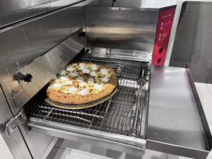 Hornos de Pizza Comerciales de Gas de 20 Pulgadas Bakers Rock con Cinta Transportadora Grande para Restaurantes - Product Image 5