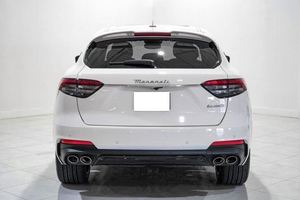 <span class=keywords><strong>Maserati</strong></span> <span class=keywords><strong>Levante</strong></span> Modena SUV Usado 2024 - Venta - Product Image 2