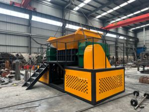 Broyeur industriel de métaux pour le recyclage des déchets - Robuste avec certification CE et système de contrôle automatique - Product Image 2