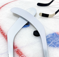 Bâton de hockey sur glace personnalisé OEM en fibre de carbone 3K/12K/18K/UD 100% composite, équipement sportif durable, bas/moyen kick
