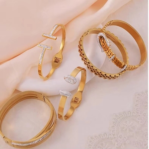 Bracciali e Braccialetti di Lusso Creativi con Zirconi, Impermeabili, Placcati in Oro 18K PVD, Gioielli alla Moda in Acciaio Inossidabile per Donne - Product Image 3