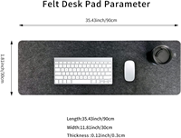 Vente en gros directe antidérapant à pois en caoutchouc tapis de bureau d'ordinateur en feutre de polyester à la mode pour le bureau et la chambre à coucher