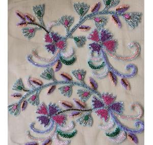 Tissu en dentelle perlée ornée de motifs élégants, parfait pour les panneaux Lehenga et la personnalisation de la jupe ethnique - Product Image 3