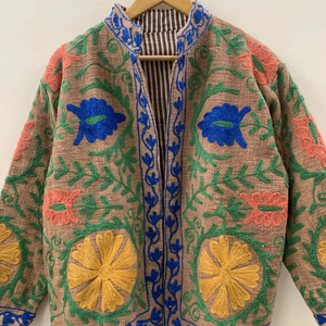 Veste brodée Suzani faite à la main veste courte brodée veste courte col Mandarin manteau de style bohème - Product Image 1