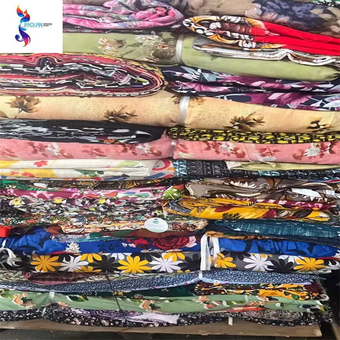 Piezas de corte de rayón viscosa de textil de China, tela impresa en stock en Keqiao