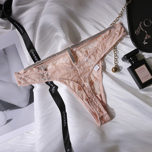 Tanga de encaje sexy para mujer, bragas ajustadas con diamantes de imitación, bragas de cintura baja que realzan la cadera, bragas sexys y atractivas. - Product Image 5