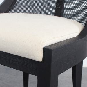 Chaise de salle à manger en bois de chêne massif de style français du milieu du siècle de haute qualité avec dossier en rotin, design antique pour les restaurants, les événements et la <span class=keywords><strong>location</strong></span> - Product Image 5