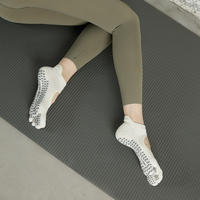 Chaussettes longues en coton de qualité supérieure pour femmes Yoga Pilates haute qualité antidérapantes Logo personnalisé longueur cheville fabricant en gros