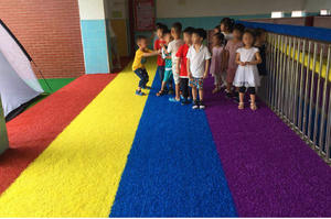 Césped Sintético Impermeable de Textura Suave, Arcoíris, 40 mm, No Abrasivo, para Áreas de Juego Infantiles y Paisajismo - Product Image 2