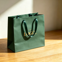 Sac de shopping en papier kraft beige crème recyclé de luxe avec votre propre logo, ruban et nœud pour emballage cadeau, impression personnalisée