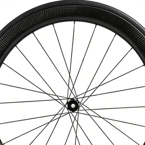 Jeu de roues de vélo de route en fibre de carbone tissée à section profonde 8MM, compatible tubeless, frein à disque Center Lock, rayons Straight-Pull - Product Image 3