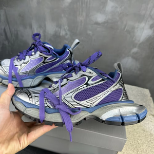 รองเท้าผ้าใบลำลองดีไซน์หรู ขนาด 3XL สำหรับผู้ชายและผู้หญิง คุณภาพสูง รองเท้าวิ่งของแท้พร้อมโลโก้ สไตล์ลำลองสำหรับเดิน - Product Image 3