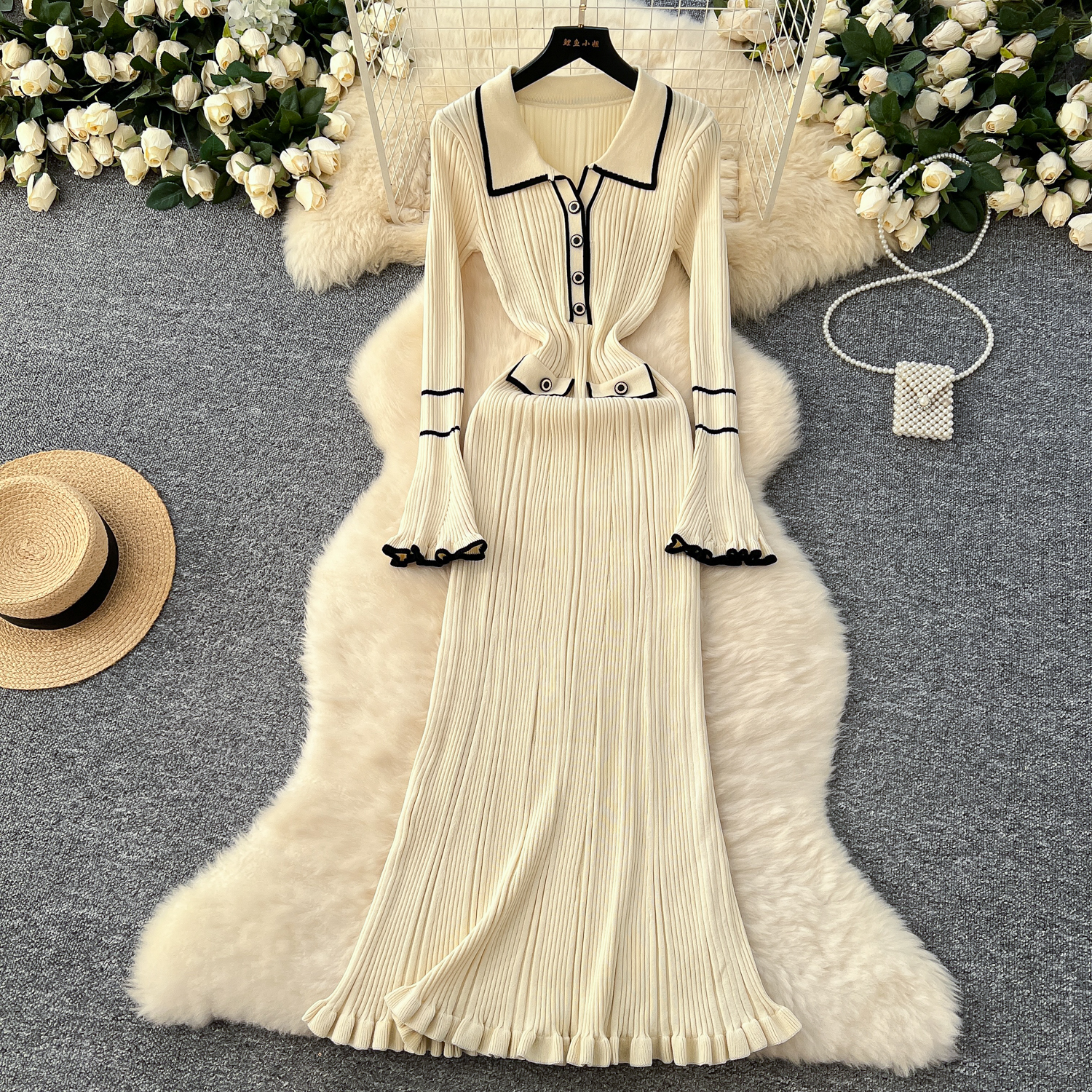 Shop Our Vintage Elegant Dresses with Color Block Collars Shop Our Vintage Elegant Dresses with Color Block Collars
