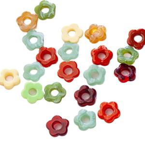 Акриловые бусины в виде цветка - Product Image 5