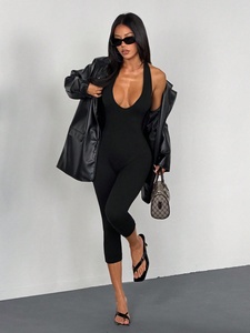 Nouvelle combinaison d'été pour <span class=keywords><strong>femme</strong></span>, style INS, couleur unie, <span class=keywords><strong>minimaliste</strong></span>, coupe ajustée, sexy, décolleté en V profond, dos nu, courte - Product Image 4