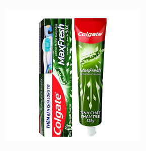 Pasta de Dientes Colgate MaxFresh con Carbón Vegetal, Blanqueadora, Refrescante, para un Aliento Fresco, Venta al por Mayor - Product Image 1
