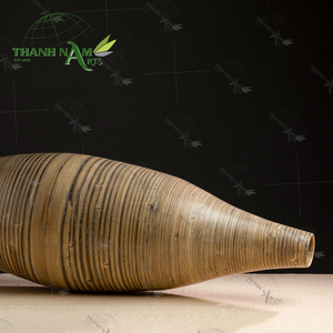 Vase en bambou décoratif durable, design moderne en spirale, écologique et durable, couleur personnalisable pour salon/hôtel - Product Image 4