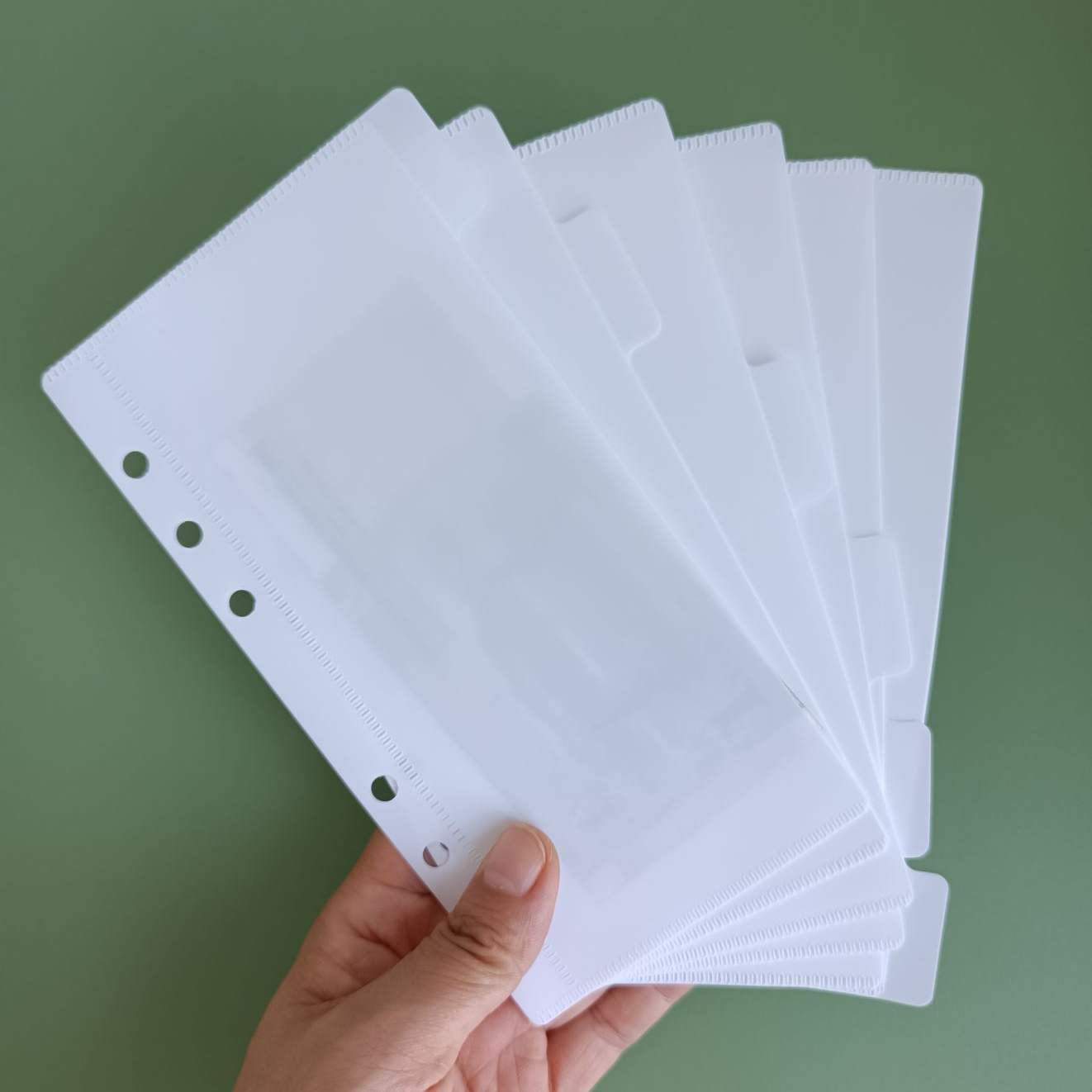 Sobre con pestañas blanco