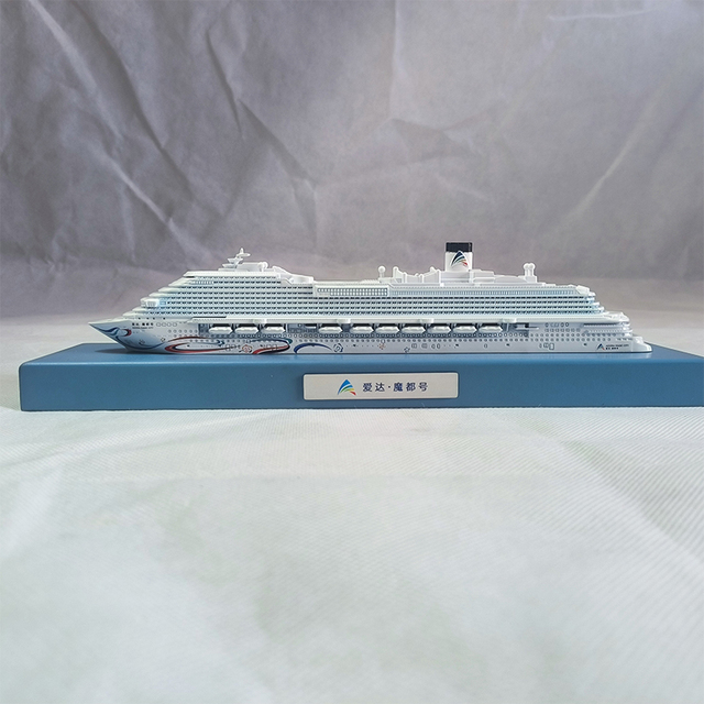 Wholesale Handcrafted 3D Die-Cast Metal Model Ship with Display Stand Art Collectible Gift