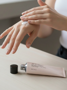 Crema Perfumada para Manos y Cuerpo ATTATION, Nutritiva, Textura Suave, Hidratación Diaria, Cuidado con Fragancia, Cosmética Coreana - Product Image 2