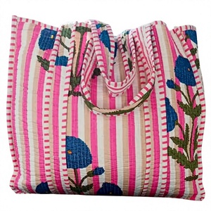 Bolso Tote de Algodón Acolchado con Estampado Floral y Rayas Rosas, Bolso de Compras con Estampado a Mano, Ligero, para la Playa, Viajes, Uso Diario, Elegante y Reutilizable - Product Image 1