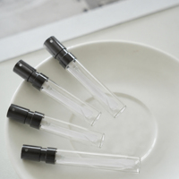 Vaporisateur de parfum de luxe avec buse française, flacon pulvérisateur en verre durable, col à sertir, estampage à chaud doré, bouchon doré 1,5 ml/2 ml/2,5 ml