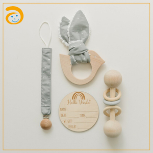 <span class=keywords><strong>Baby</strong></span> soothe conjunto de brinquedo infantil, conjunto de brinquedos de madeira saliva, cobertor de toalha e orelha para presente de 100% algodão natural para chá de bebê - Product Image 3