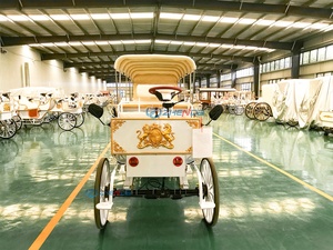 Vehículo de transporte turístico de alta calidad, bajo precio y estilo retro, hecho a medida, para recorridos panorámicos en autobús eléctrico. - Product Image 4