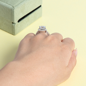 Classico 925 Sterling Silver 3CT Cubic Zirconia Halo cuscino anello di fidanzamento romantico bianco <span class=keywords><strong>da</strong></span> <span class=keywords><strong>sposa</strong></span>/abito <span class=keywords><strong>da</strong></span> festa per le donne - Product Image 3