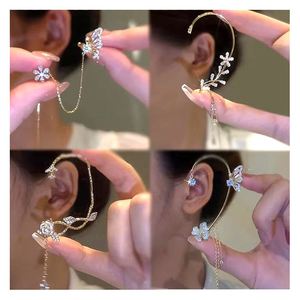 Clip de Oreja Unisex Color Plata Chapado en Oro, Exquisito y Dulce con Cristal Brillante, Clip de Oreja con Forma de Mariposa, Joyería para Bodas - Product Image 2