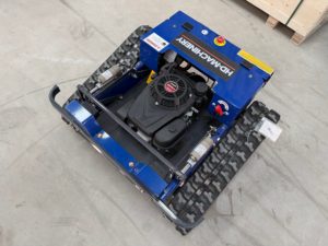 Hot-selling Mini <strong>Lawnmower</strong>, Tracked Remote-controlled <strong>Lawnmower</strong>, Equipped with Engine and Motor Core Components - Product Image 3