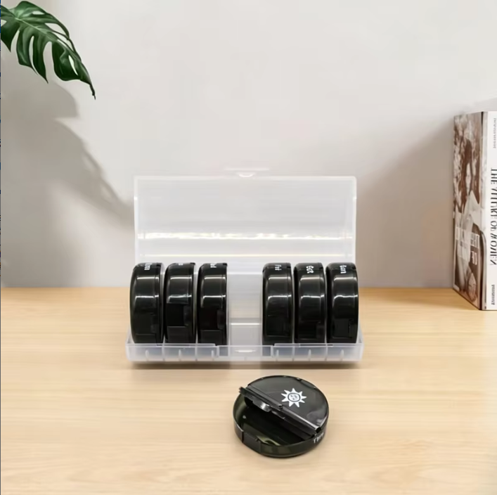 Wholesale Eco-Friendly Medical Use Portable 7Day Pill Organizer PP Plastic Mini Medicine Storage Case Box with Black Compartment