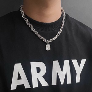 Encounter Benevolence Collier pour homme en acier titane, style épuré, design 'Candy Letter', design de niche, chaîne cubaine, design haut de gamme - Product Image 2