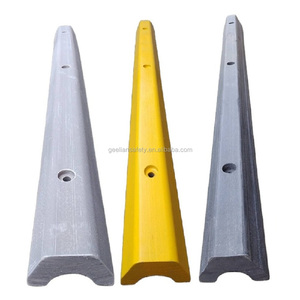 Rampe <span class=keywords><strong>de</strong></span> trottoir en <span class=keywords><strong>caoutchouc</strong></span>, pare-chocs <span class=keywords><strong>de</strong></span> route en PVC plastique, pare-chocs <span class=keywords><strong>de</strong></span> <span class=keywords><strong>stationnement</strong></span> - Product Image 3