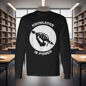 Camiseta de manga larga con diseño de declaración política: El conocimiento es poder - Product Image 3