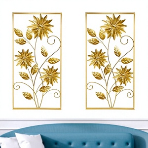 Décoration murale en métal doré avec motif floral, élégante sculpture murale 3D en forme de fleurs et de feuilles pour salon, chambre à coucher, lot de 2 - Product Image 1
