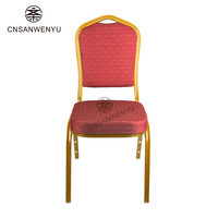 Chaise empilable pour tous lieux, finition dorée premium, assise en acier pour banquets de luxe, hôtels, événements de gala, design anti-corrosion