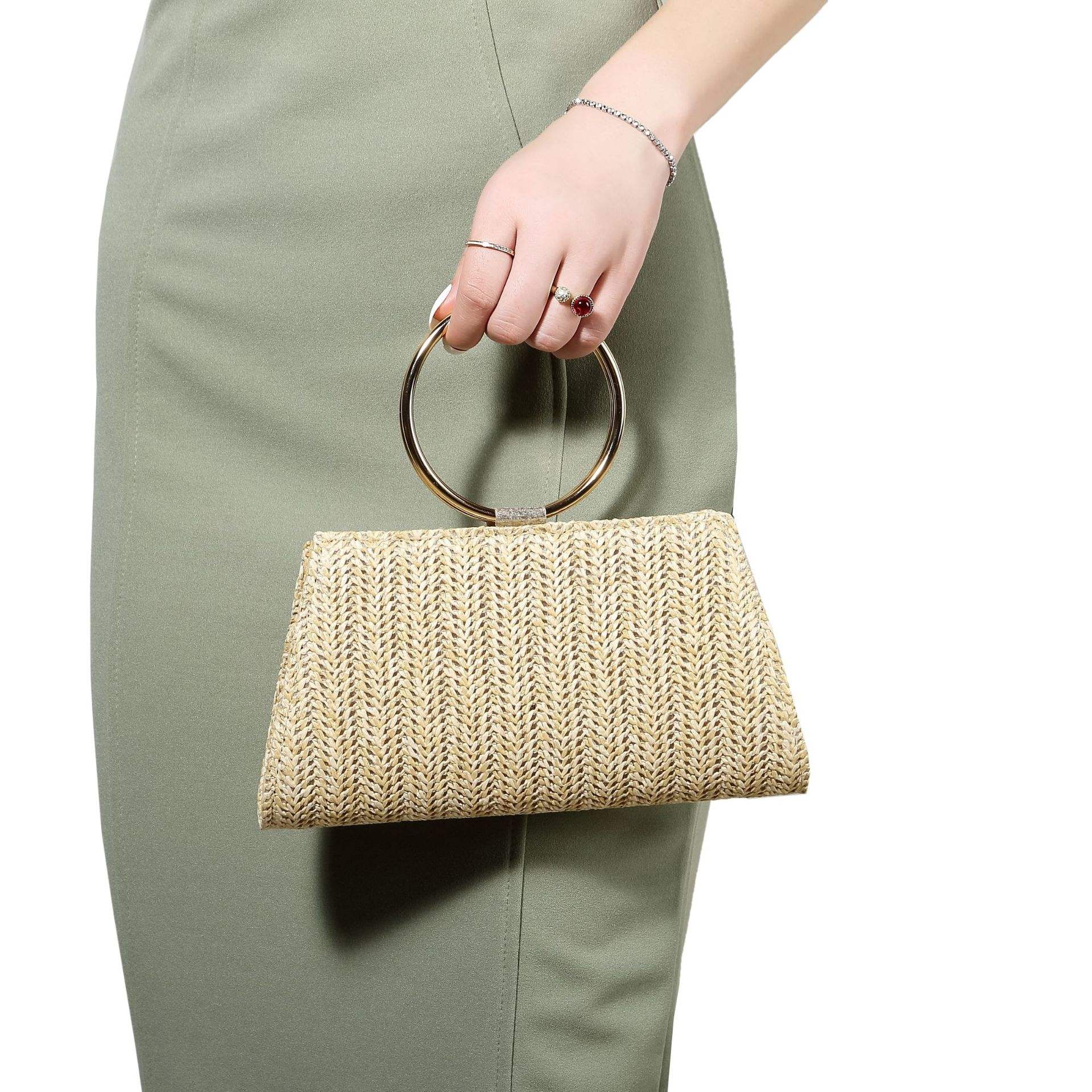 โกลเด้น