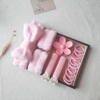 Lot de bandeaux moelleux avec nœuds, pinces à cheveux fleuries, bigoudis et élastiques pour coiffures quotidiennes et maquillage