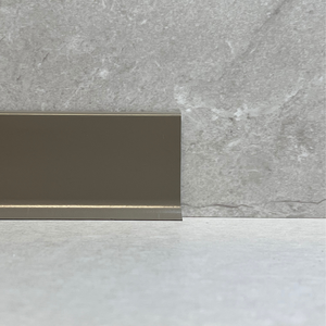 Zócalo de Aluminio Multifuncional |   Rodapié Pulido y Cepillado para Proyectos Residenciales - Product Image 4