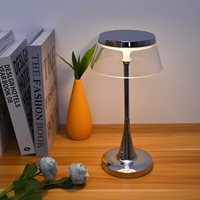 UP OEM lampe de table à LED portable capteur tactile batterie au lithium rechargeable lampe de table d'étude pour restaurant hôtel