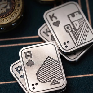 Slider Fidget de Metal con Diseño de Cartas de Póker, Juguete Antiestrés para Halloween, para Todas las Edades - Product Image 1