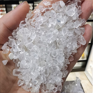 Vente en gros de pierres naturelles Youning, pierres roulées, cristal poli, gravier de quartz clair et copeaux de cristal sur le thème de l'amour - Product Image 2