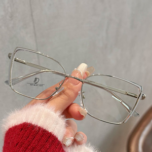 กรอบแว่นตา Qianai ทรงแคทอาย ป้องกันแสงสีฟ้า สำหรับผู้หญิง เลนส์อะซีทิลีน ทรงเต็มกรอบ สไตล์ยุโรป - Product Image 4