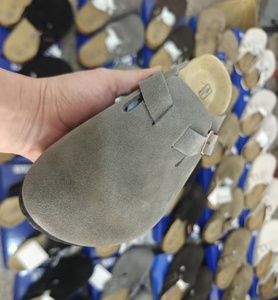 <span class=keywords><strong>Ciabatte</strong></span> Casual Birkenstock da Spiaggia Più Vendute del 2025 per Uomo e Donna con Suola Morbida <span class=keywords><strong>in</strong></span> <span class=keywords><strong>Sughero</strong></span> Granulato e Tomaia <span class=keywords><strong>in</strong></span> Camoscio Semi-coperta - Product Image 3